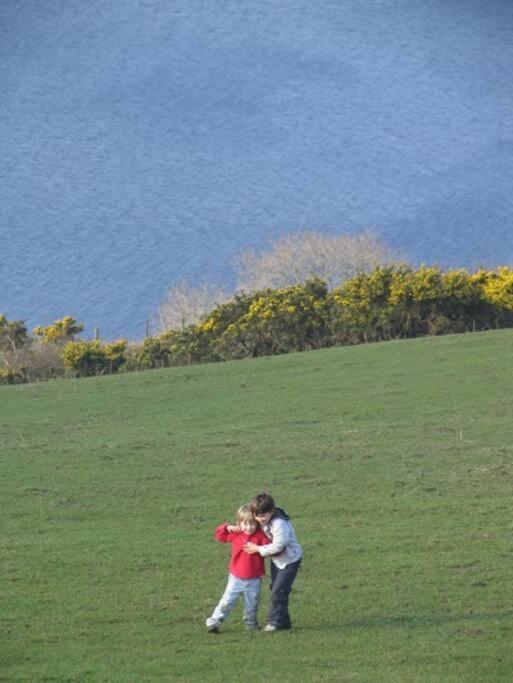 Beautiful Spacious Old Schoolhouse With Stunning Sea Views And Beach Nearby Villa Port Bannatyne Esterno foto